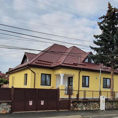 Yellow House シビウ エクステリア 写真